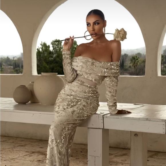 Searching For This JLUXELABEL reversible sequin Bodysuit - Not Selling - Picture 2 of 4